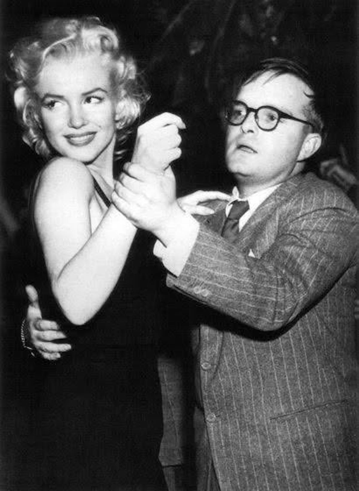 Truman Capote y Marylin Monroe, fue casi lo último que escribió Capote y está incluido en Música para camaleones.
